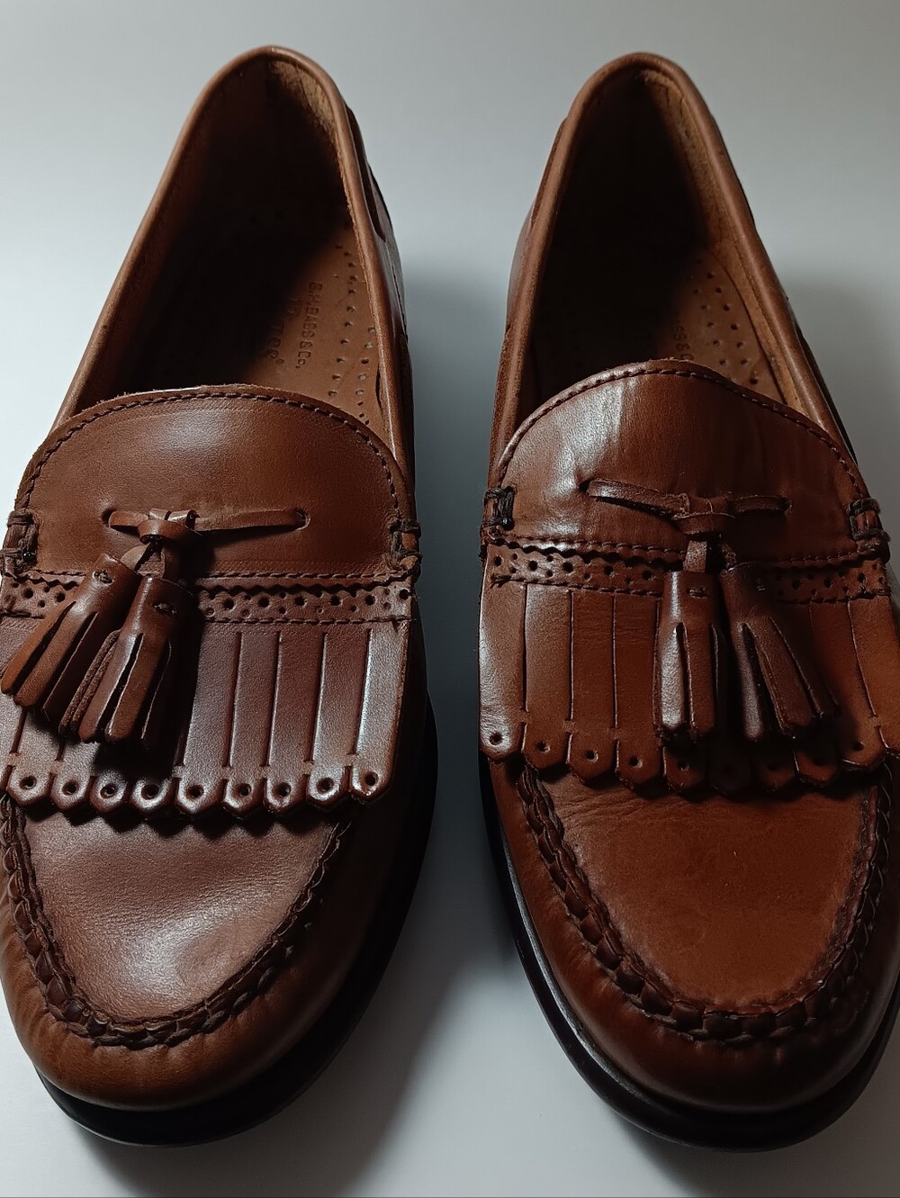 G.H. Bass Weejuns Brown Leather Tassel Loafers Kiltie Moc Toe Classic Preppy.